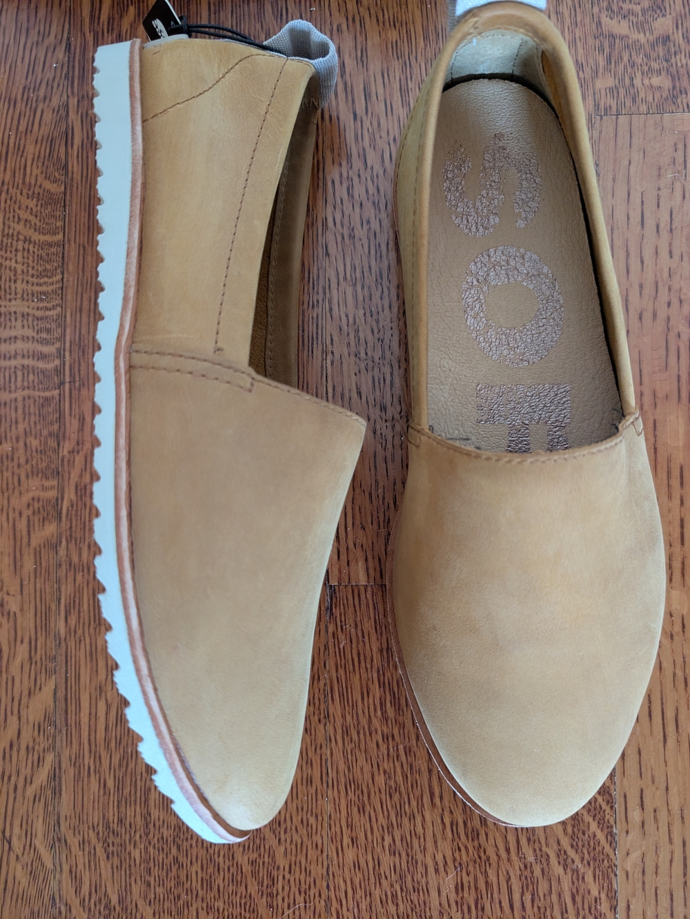 Sorel Women’s Slip-On Loafers in Light Brown Size 7